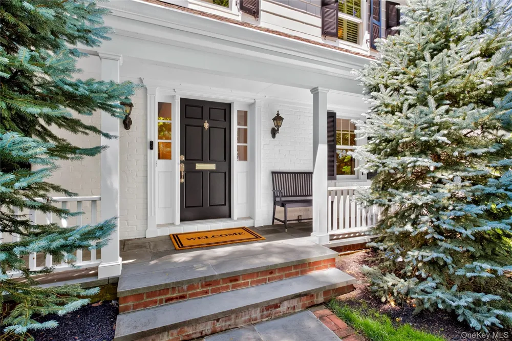 77 Brookside Drive Manhasset, NY 11030