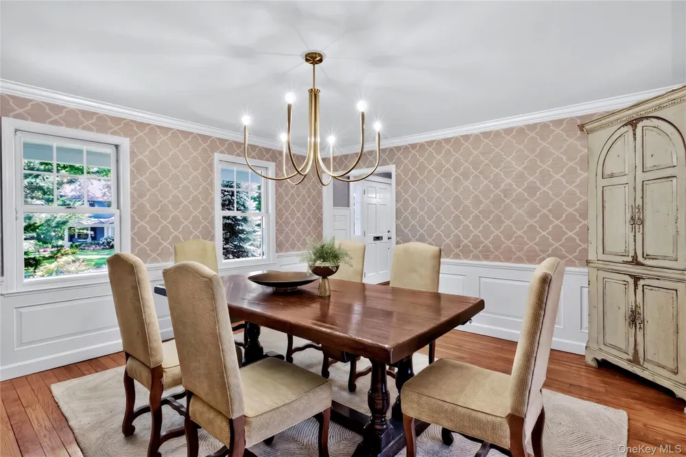77 Brookside Drive Manhasset, NY 11030
