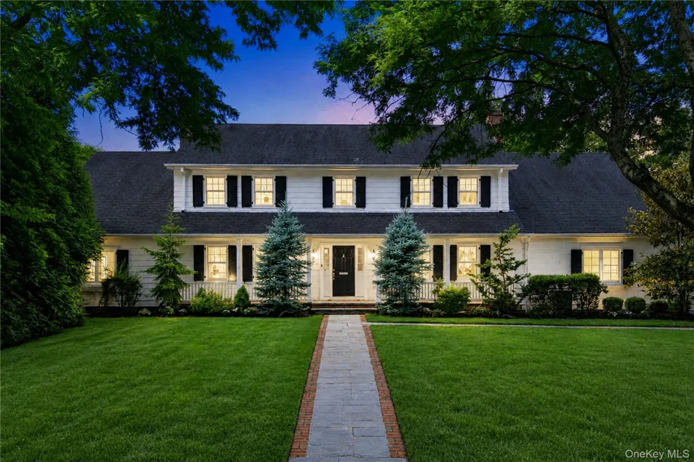 77 Brookside Drive Manhasset, NY 11030