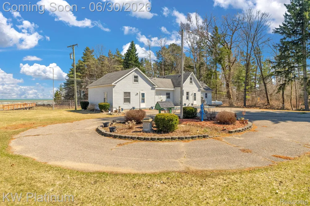 2235 S Lakeshore Road Sand Beach Township, MI 48441