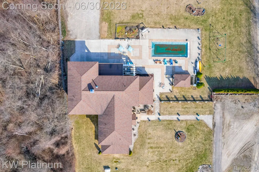 2235 S Lakeshore Road Sand Beach Township, MI 48441