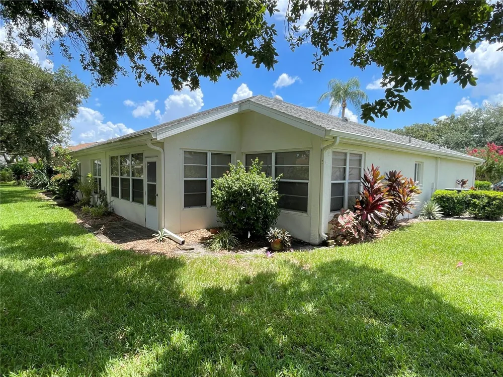 2222 MAYFIELD PALMS LANE #322 Sun City Center, FL 33573