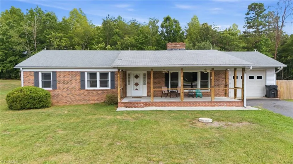 6135 Stanleyville Drive Rural Hall, NC 27045