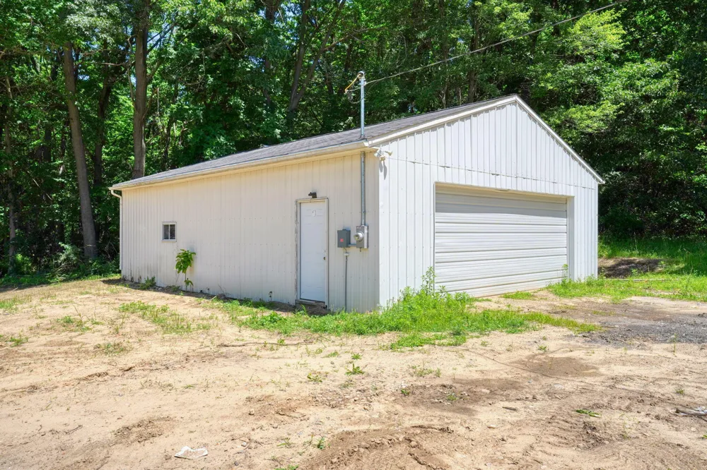 1823 Sutton Road Leoni Township, MI 49202