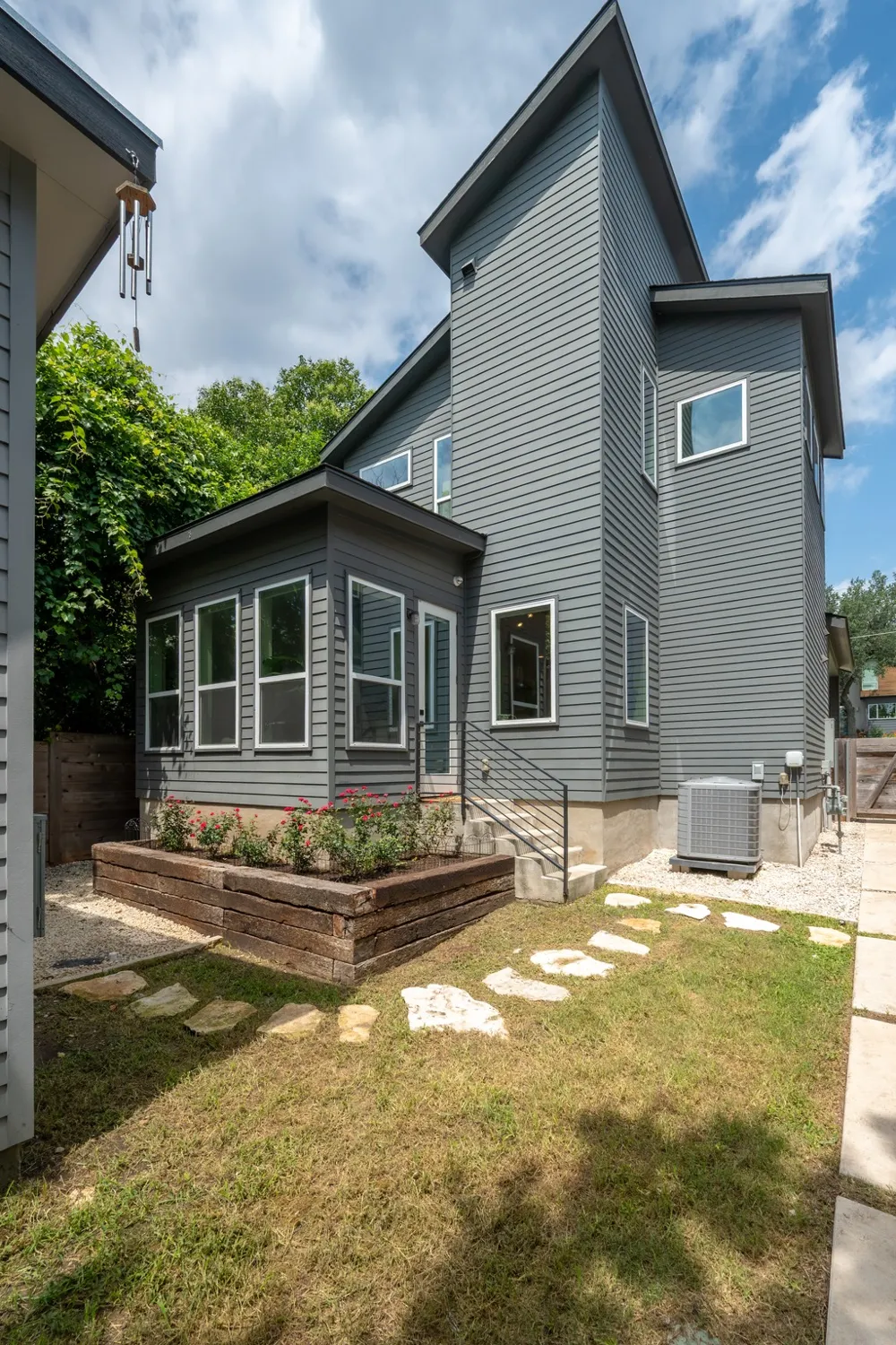 2605 S 2nd Street #2 Austin, TX 78704