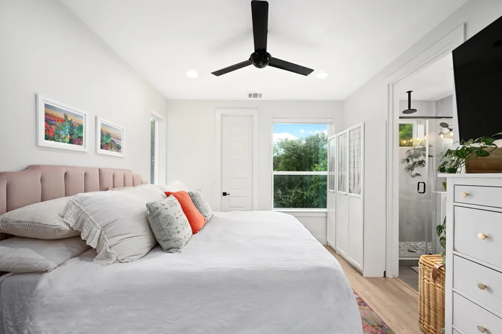 2605 S 2nd Street #2 Austin, TX 78704