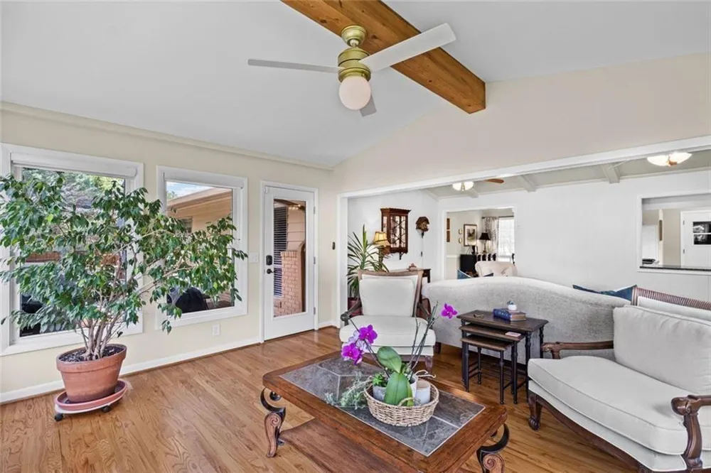 2730 Fontainebleau Drive Dunwoody, GA 30360