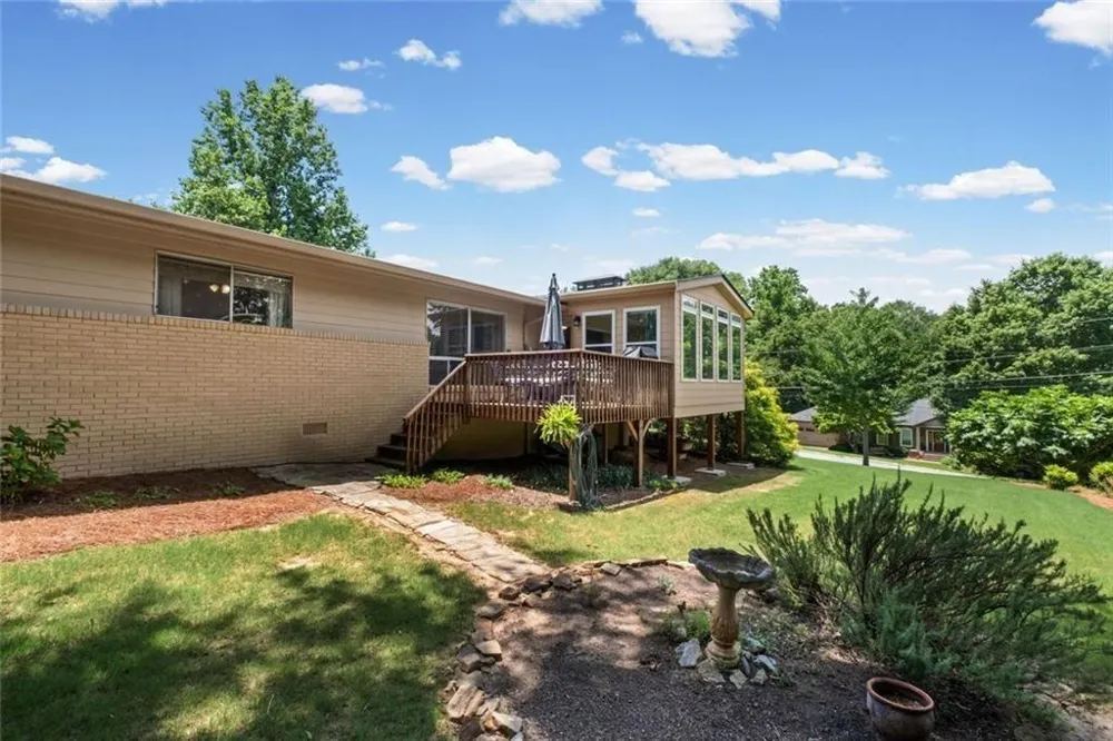 2730 Fontainebleau Drive Dunwoody, GA 30360