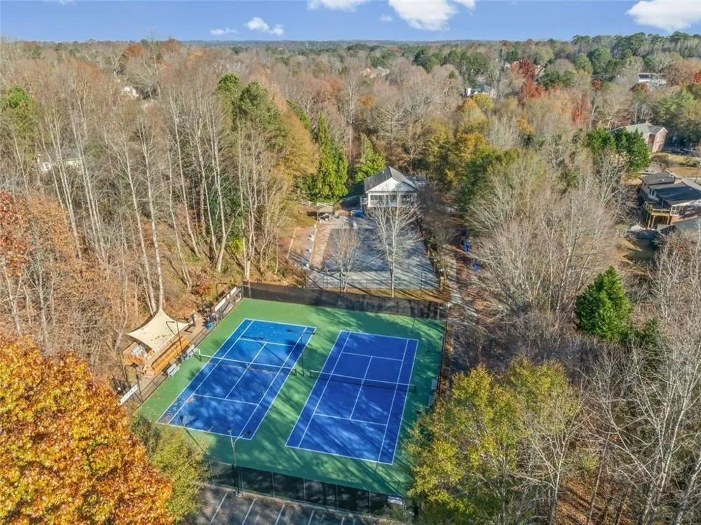 2730 Fontainebleau Drive Dunwoody, GA 30360