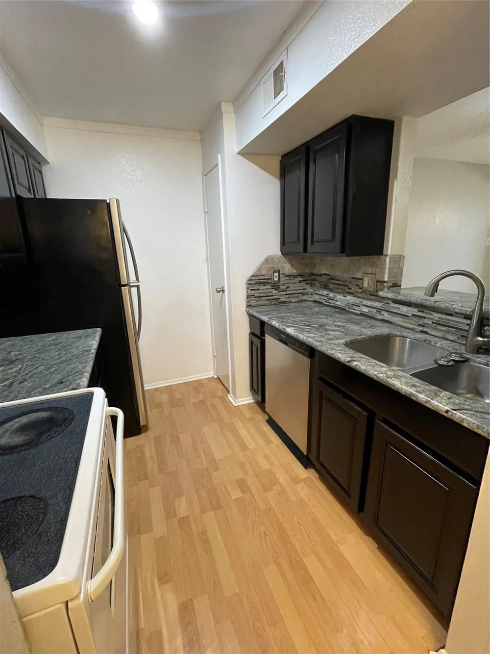 18519 Egret Bay Boulevard #1502 Webster, TX 77058
