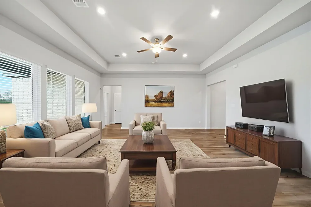 107 Lake Woodshore Court Clute, TX 77531