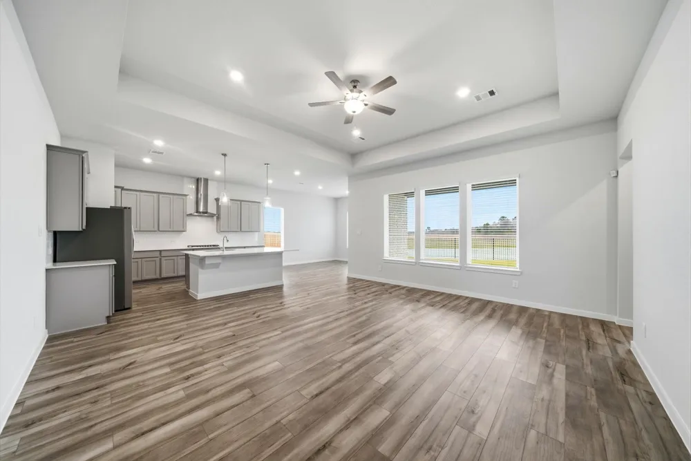 107 Lake Woodshore Court Clute, TX 77531
