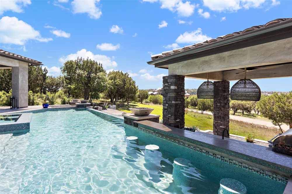 19204 Secretariat Place Spicewood, TX 78669