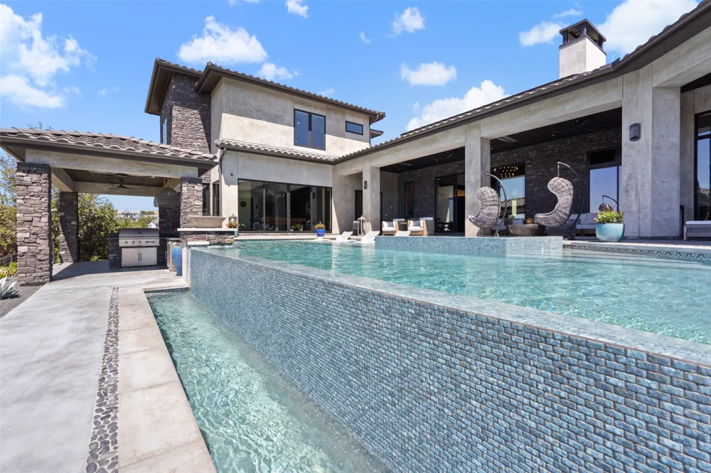 19204 Secretariat Place Spicewood, TX 78669
