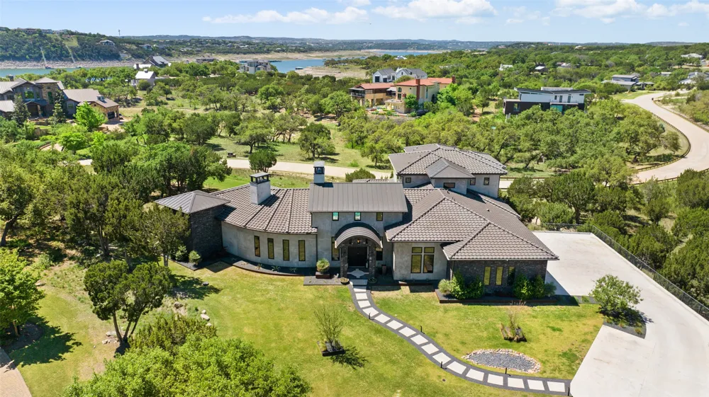 19204 Secretariat Place Spicewood, TX 78669