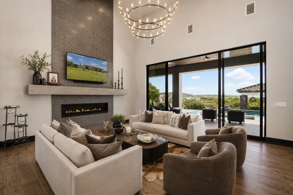 19204 Secretariat Place Spicewood, TX 78669