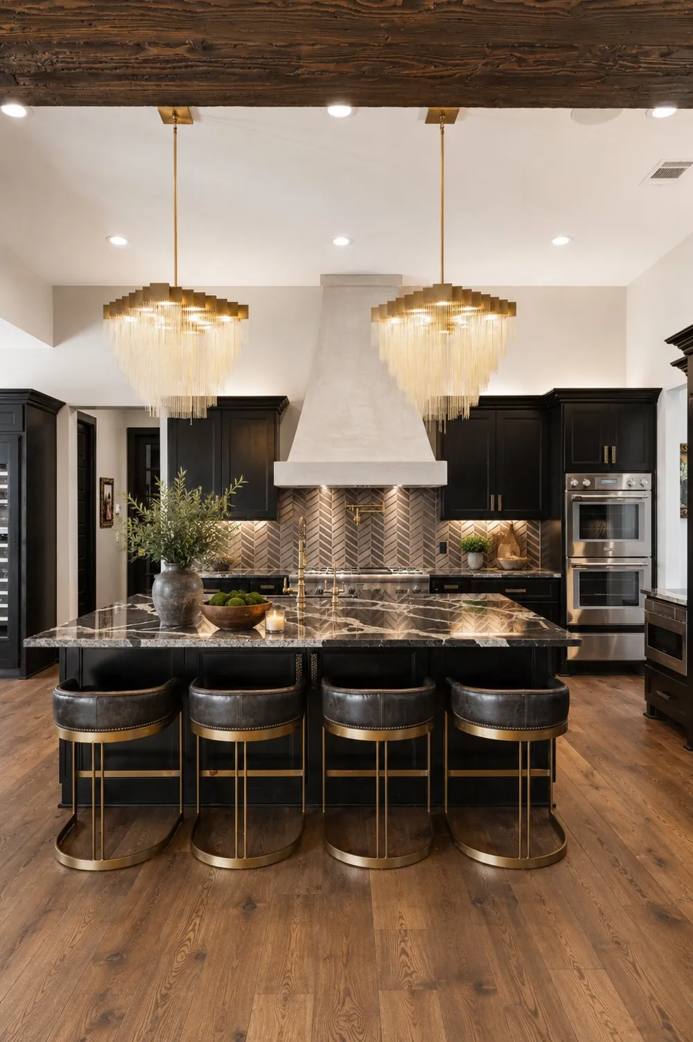 19204 Secretariat Place Spicewood, TX 78669