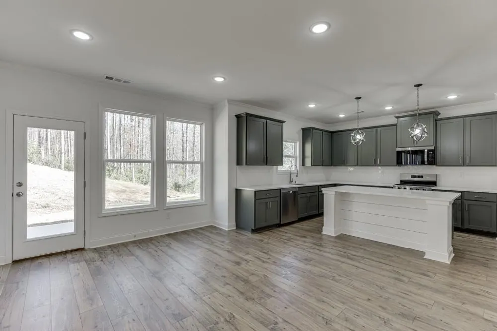 1003 Lakeview Commerce, GA 30529