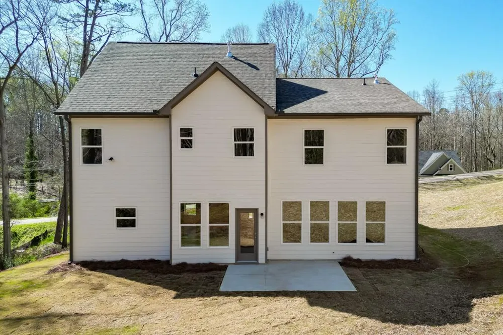 1003 Lakeview Commerce, GA 30529