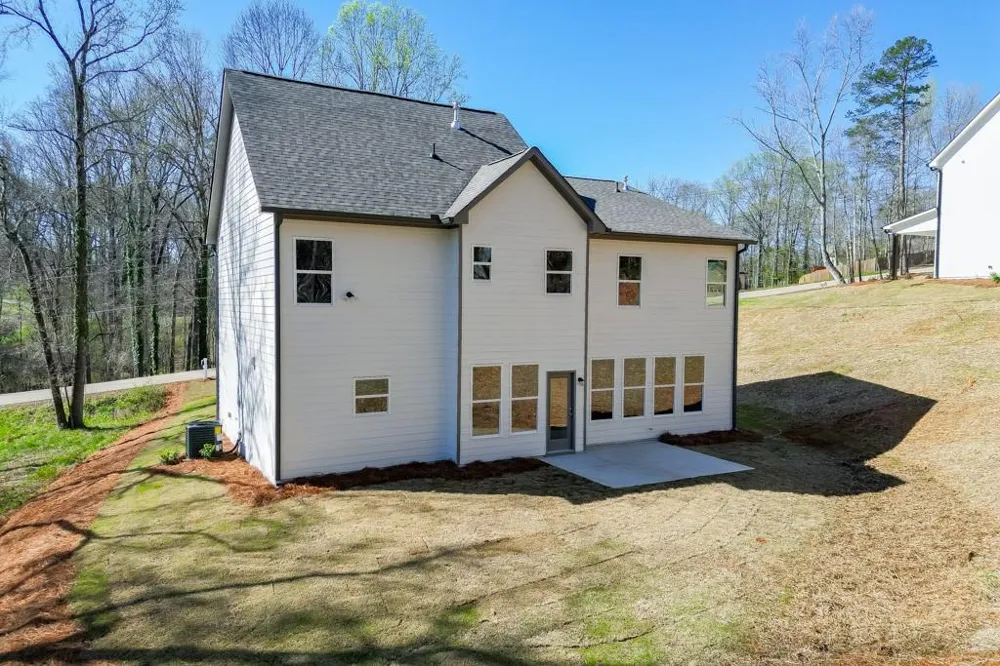 1003 Lakeview Commerce, GA 30529