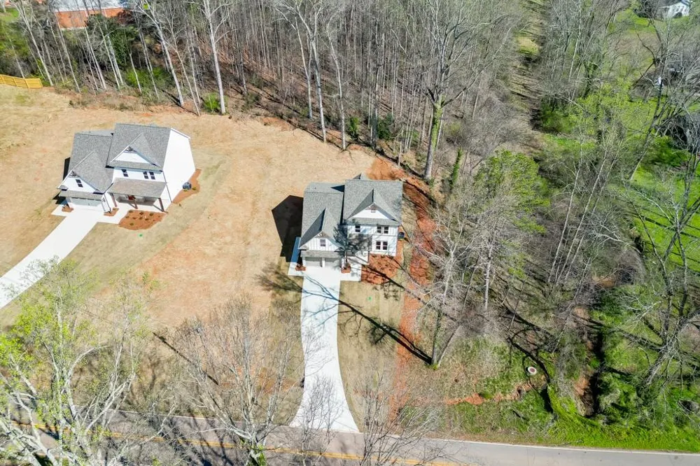 1003 Lakeview Commerce, GA 30529
