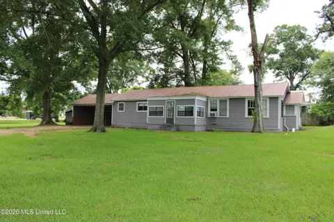 105 Cherry Avenue
