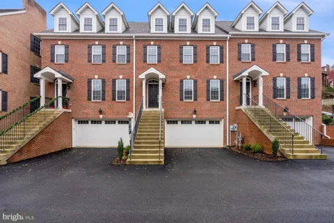1553 RIVERTOWN PLACE
