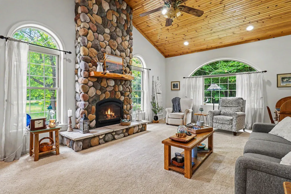 7245 River Road Evart, MI 49631