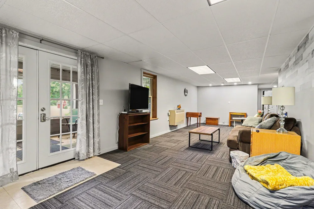 7245 River Road Evart, MI 49631