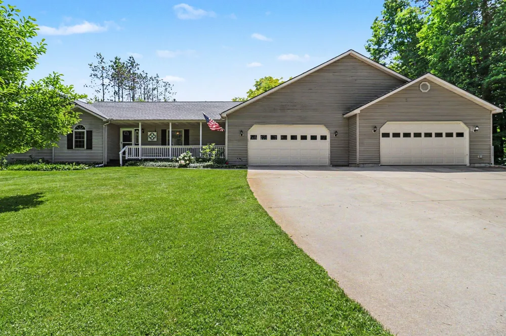 7245 River Road Evart, MI 49631