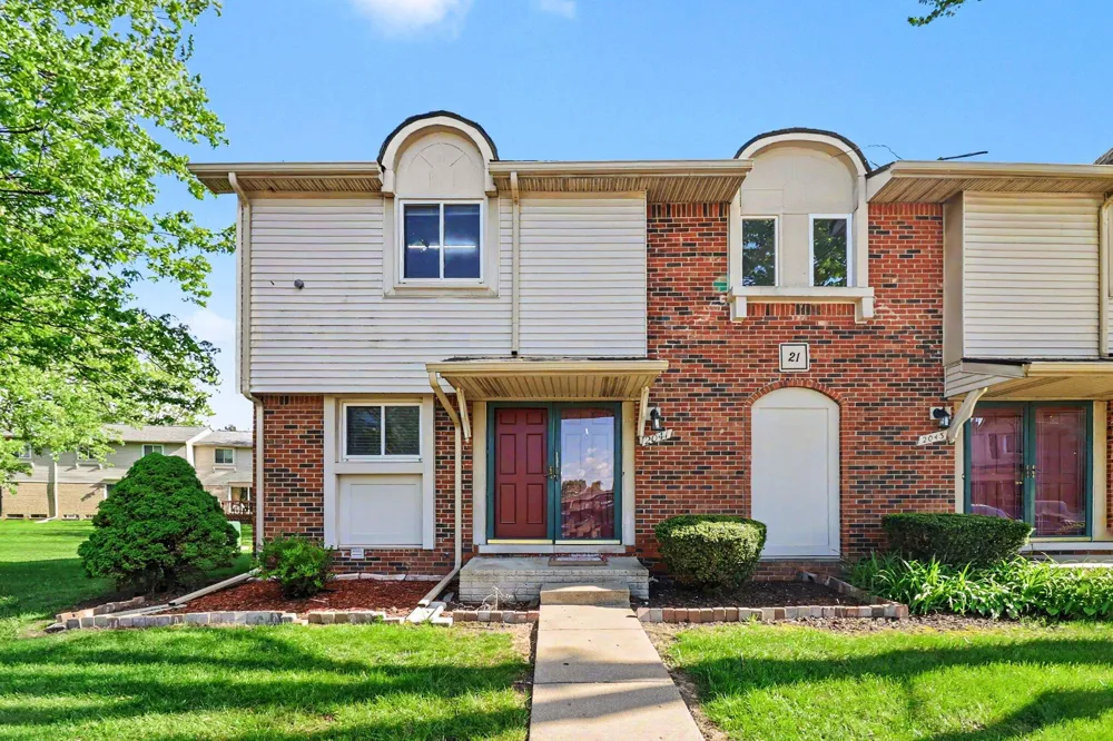 2041 W Franklin Drive Canton, MI 48187