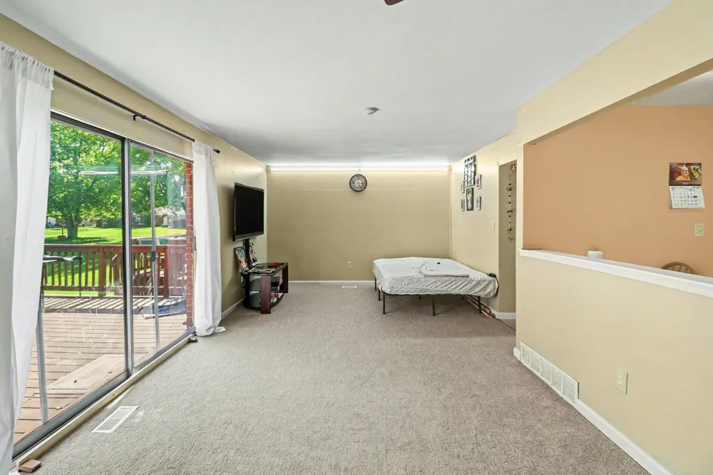 2041 W Franklin Drive Canton, MI 48187