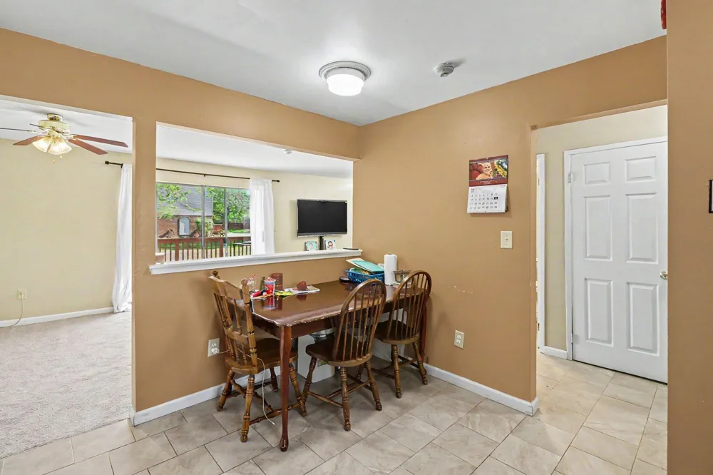 2041 W Franklin Drive Canton, MI 48187
