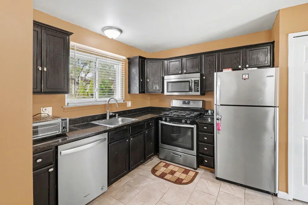 2041 W Franklin Drive Canton, MI 48187