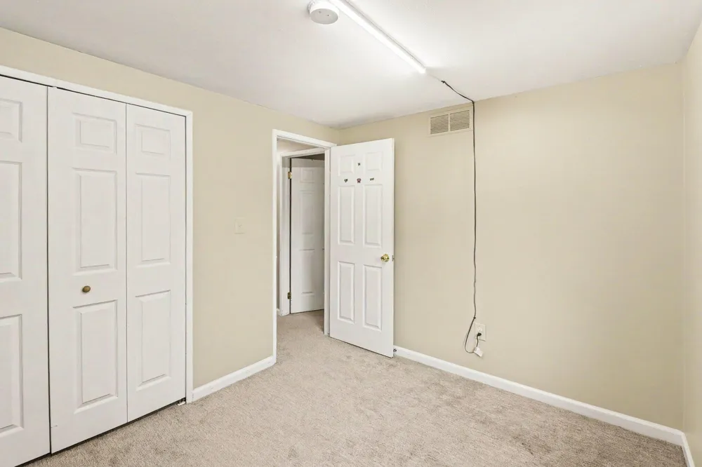 2041 W Franklin Drive Canton, MI 48187