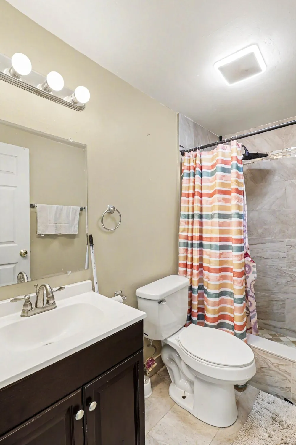 2041 W Franklin Drive Canton, MI 48187