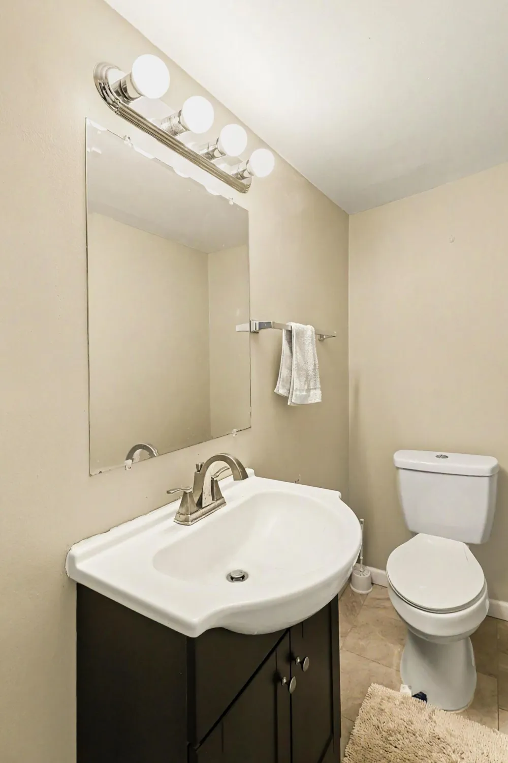 2041 W Franklin Drive Canton, MI 48187
