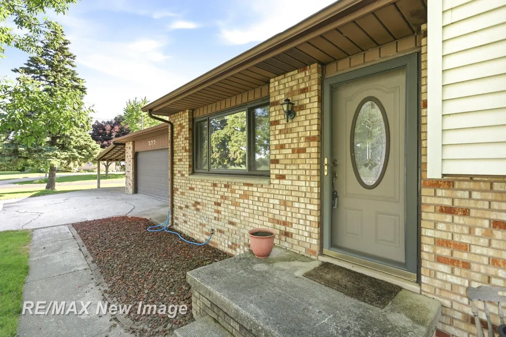 577 S Lincoln Road Portsmouth Charter Township, MI 48708