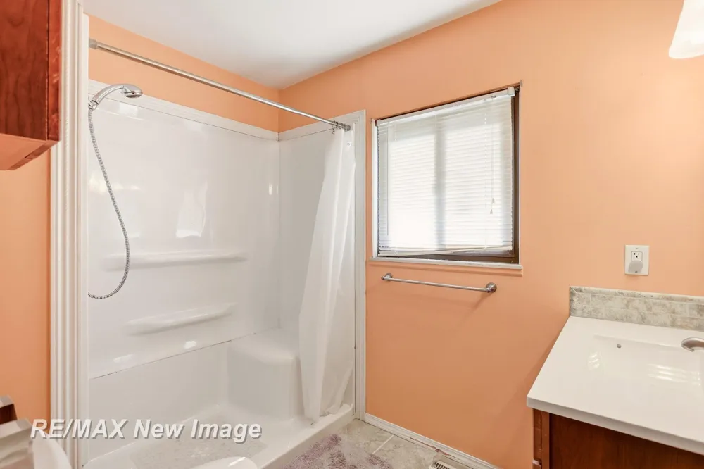 577 S Lincoln Road Portsmouth Charter Township, MI 48708