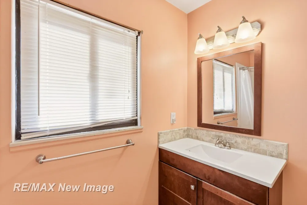 577 S Lincoln Road Portsmouth Charter Township, MI 48708