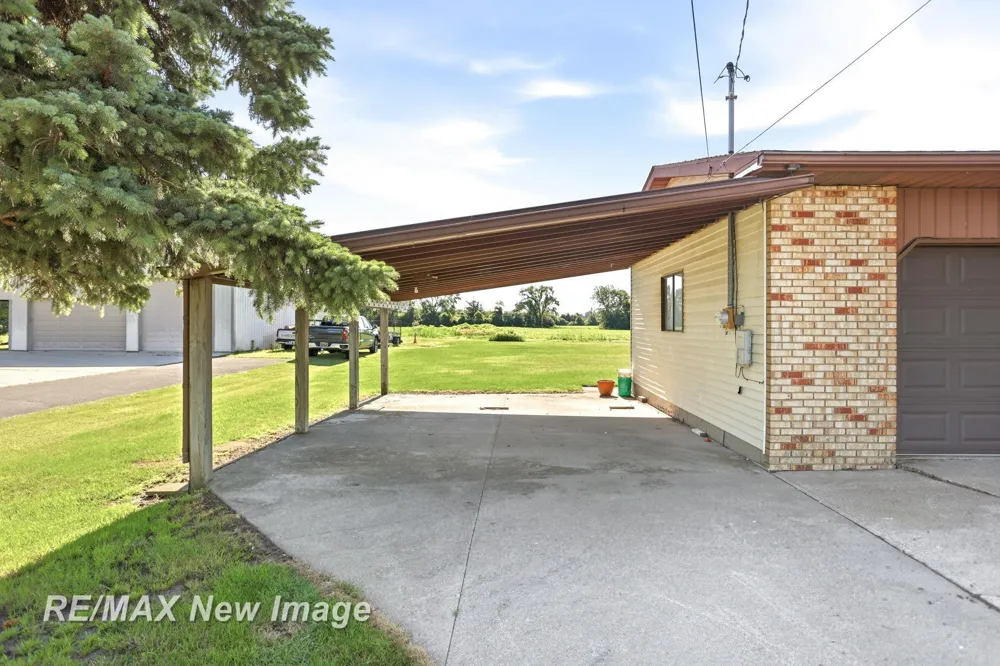 577 S Lincoln Road Portsmouth Charter Township, MI 48708
