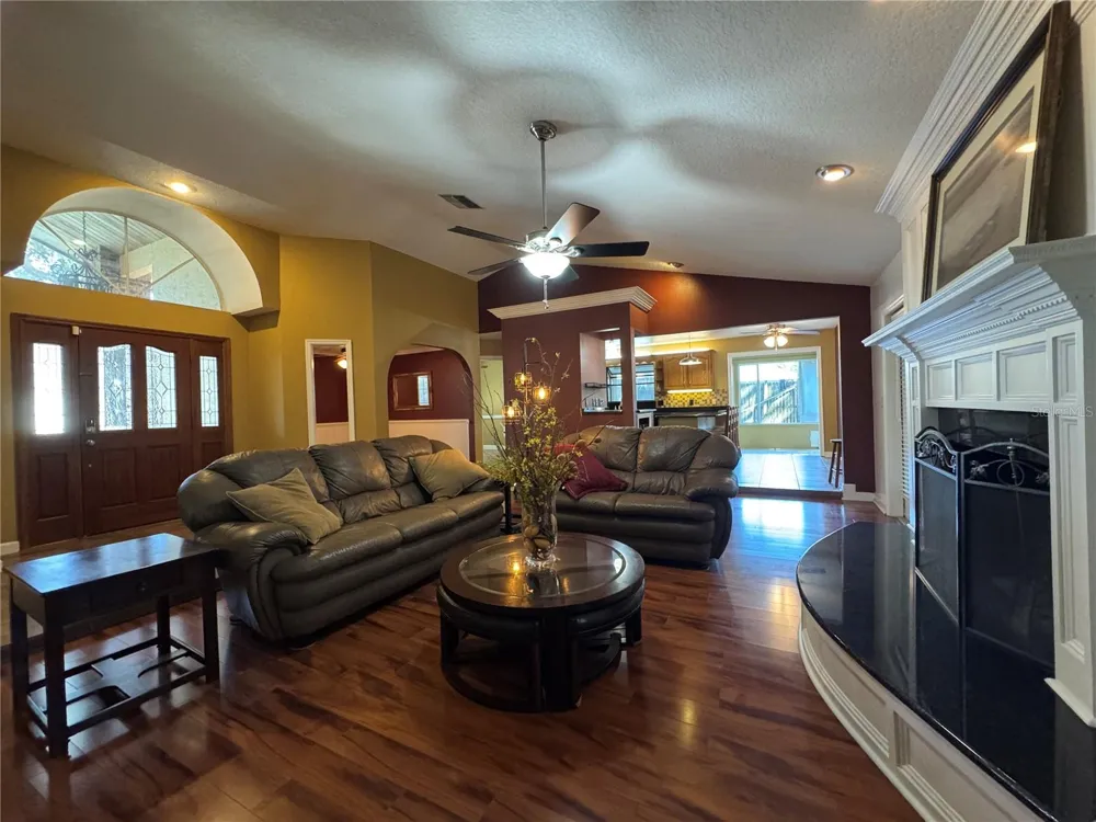 915 HEATHERBROOK DRIVE Auburndale, FL 33823