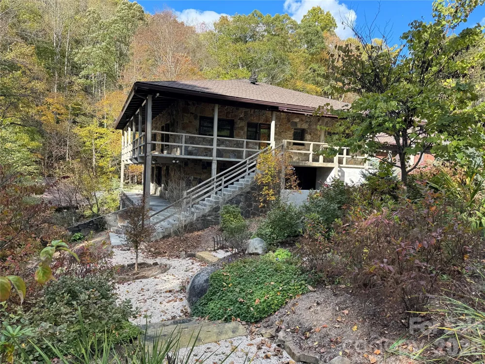 191 Fork Road Burnsville, NC 28714