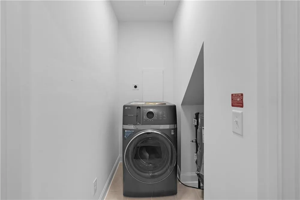 522 Alice Way #D11 Cumming, GA 30040