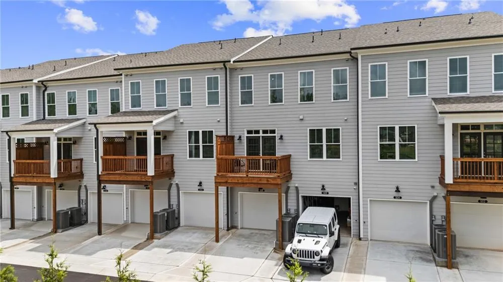 522 Alice Way #D11 Cumming, GA 30040