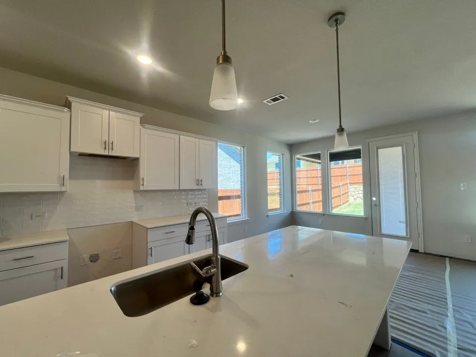 1005 Pecan Tree Lane Fort Worth, TX 76108