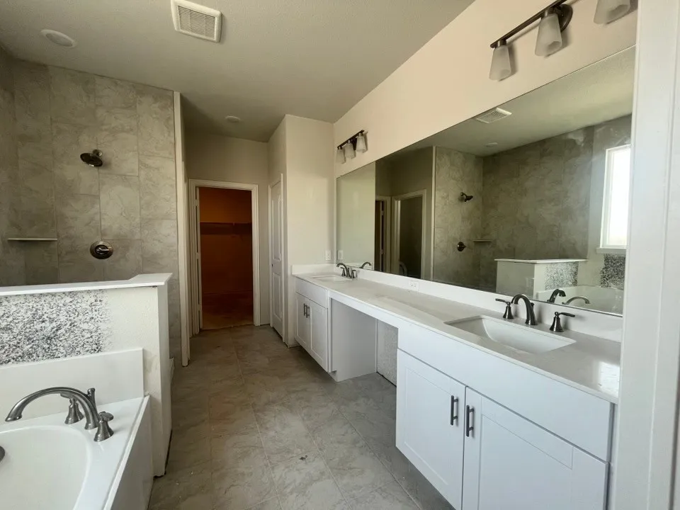 1005 Pecan Tree Lane Fort Worth, TX 76108