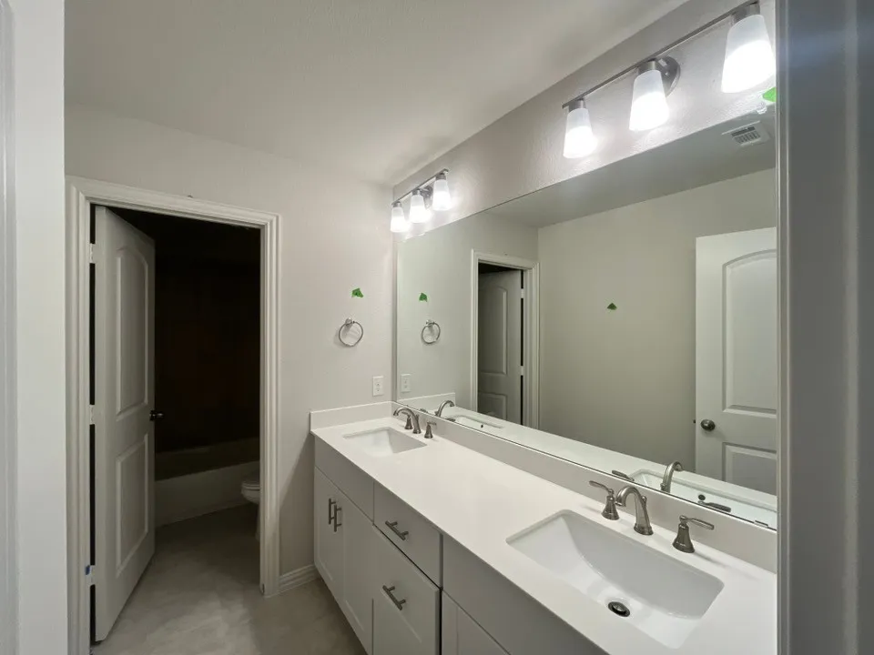 1005 Pecan Tree Lane Fort Worth, TX 76108