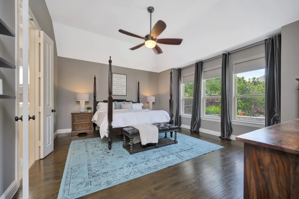 944 Highpoint Way Roanoke, TX 76262
