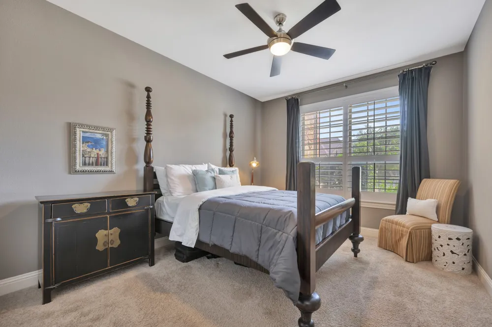 944 Highpoint Way Roanoke, TX 76262